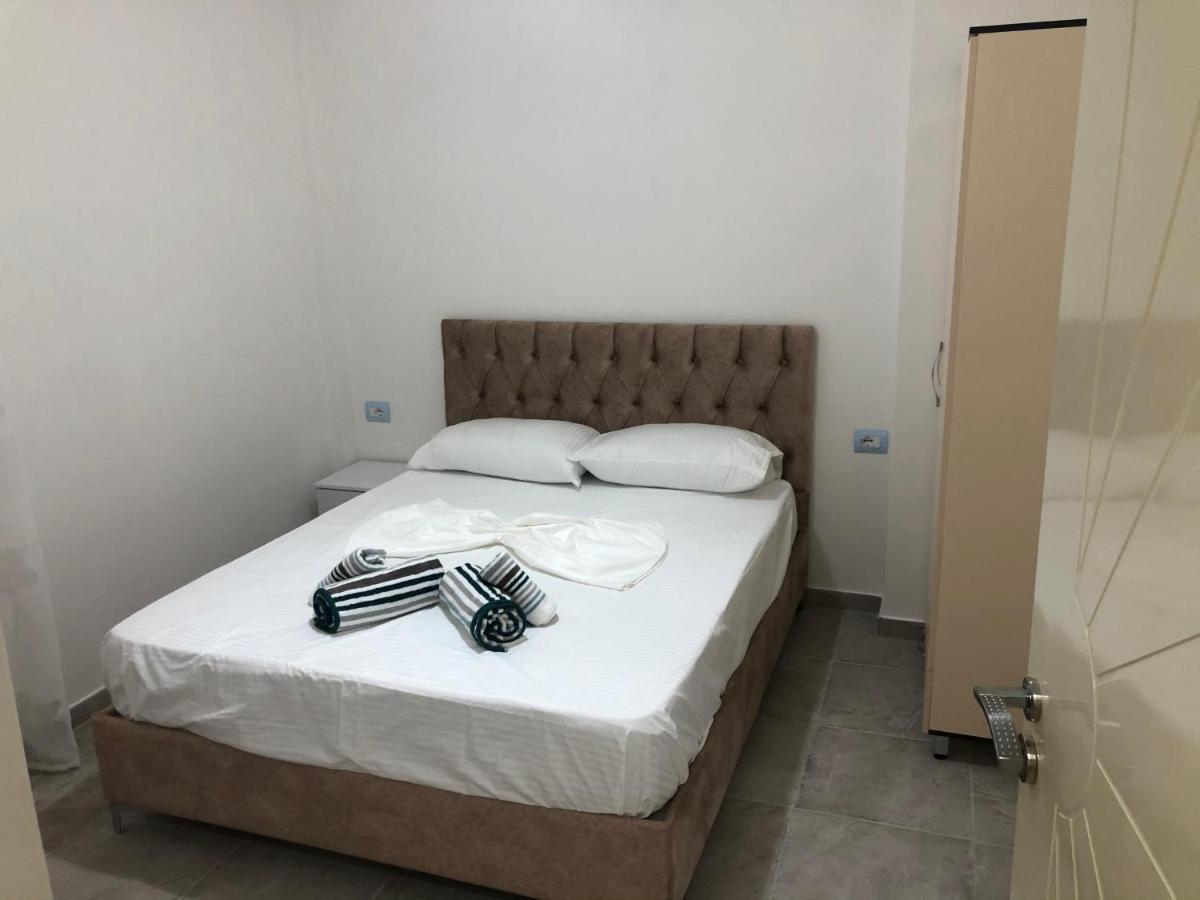 Elton Tafa Guesthouse Ksamil Exterior photo