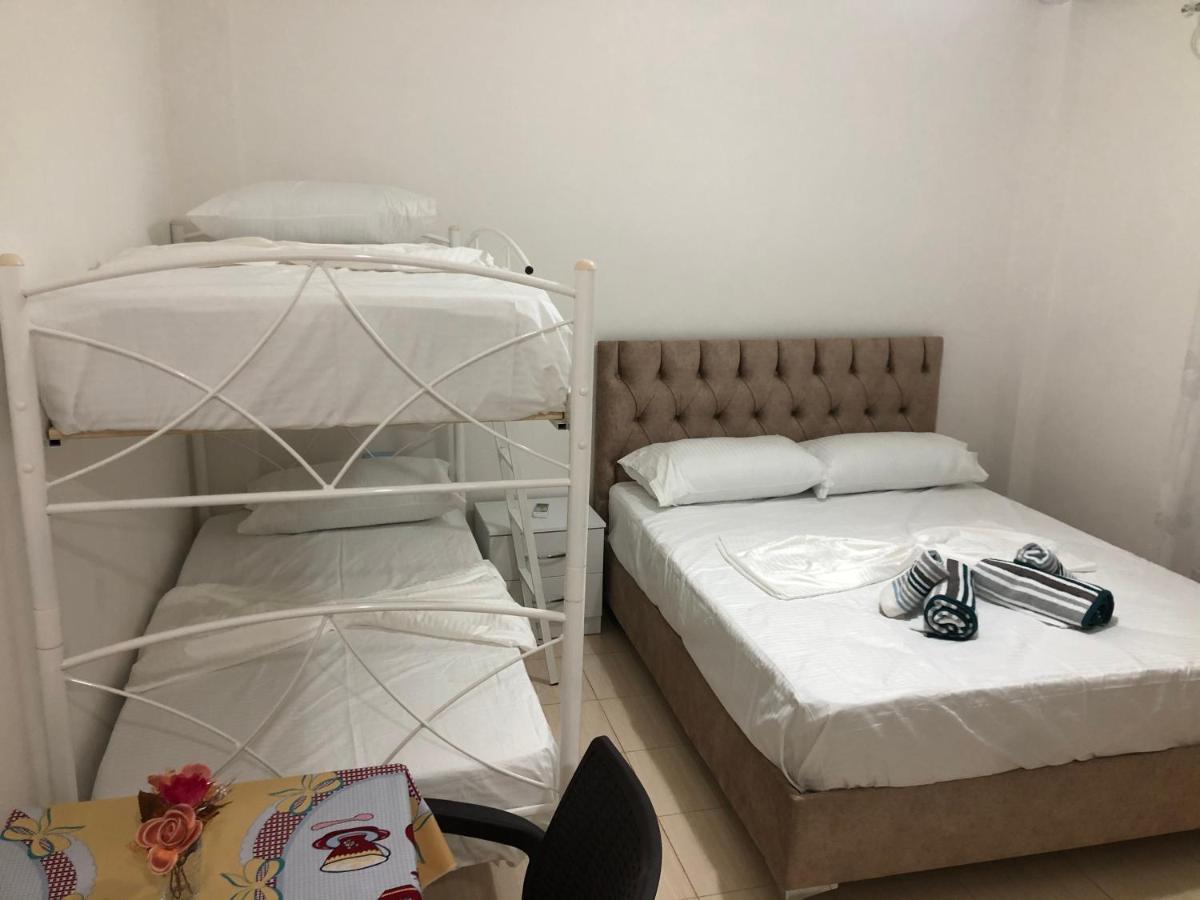Elton Tafa Guesthouse Ksamil Exterior photo